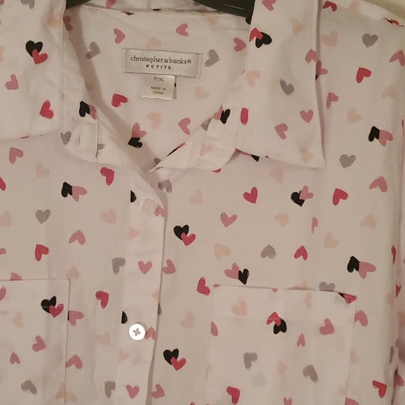 Loving 💕hearts button down shirt - Picture 4 of 6